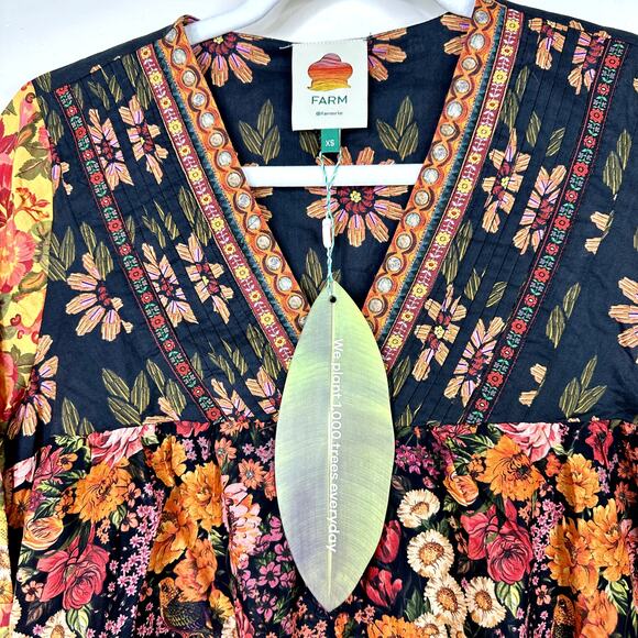 FARM Rio NWT Vibrant Flowers Garden Lace Trim V-Neck Bold Long Sleeve Blouse XS - Picture 8 of 10